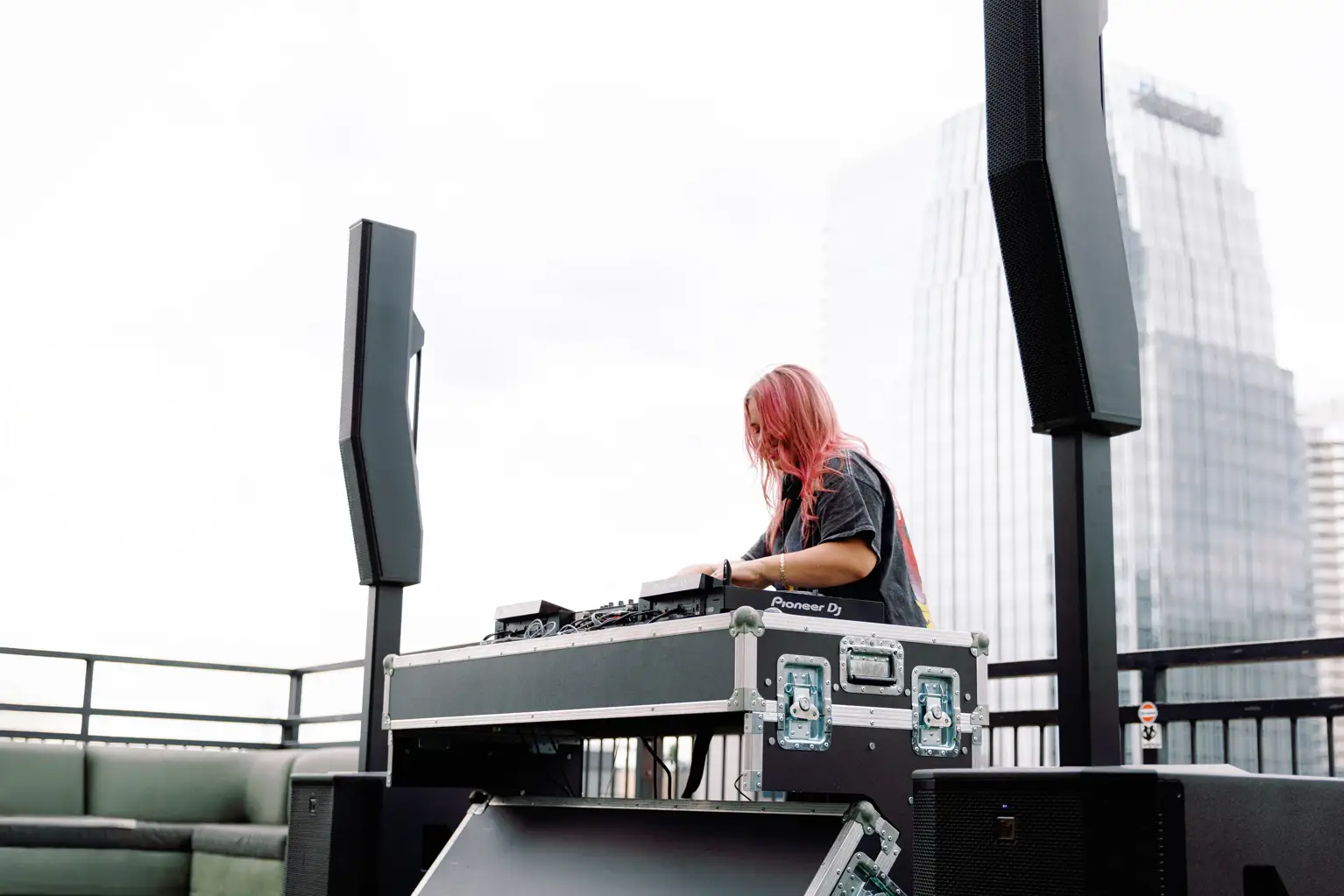 EV_EVOLVE_90_DJSheaK_Rooftop3_May2025_FullRights