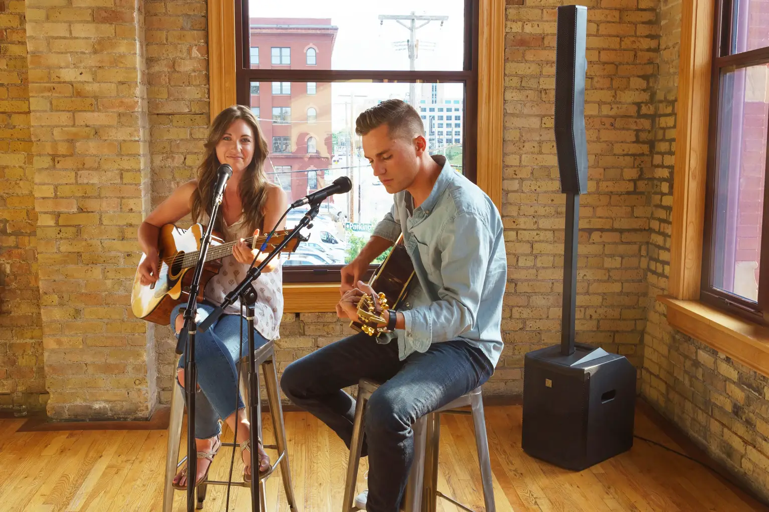 ev_evolve50_acousticduo03_aug17_4c_fullrights