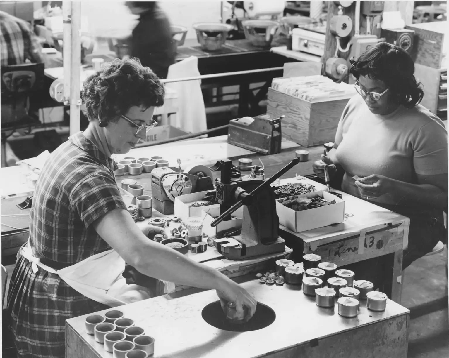 EV_FactoryAssemblyLine_CoilWinders_1959