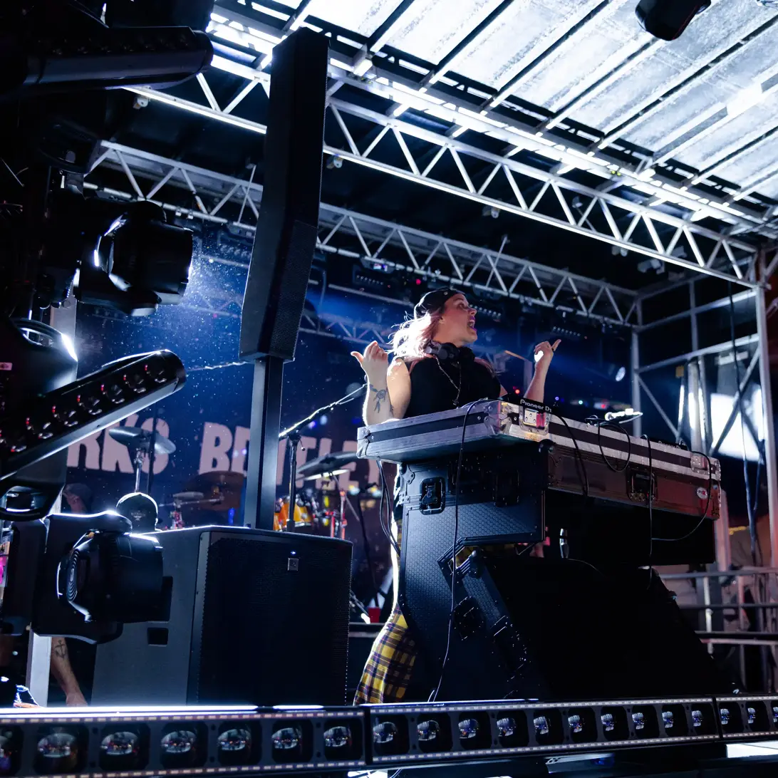 EV_EVOLVE_90_DJSheaK_OutdoorStage3_May2025_FullRights