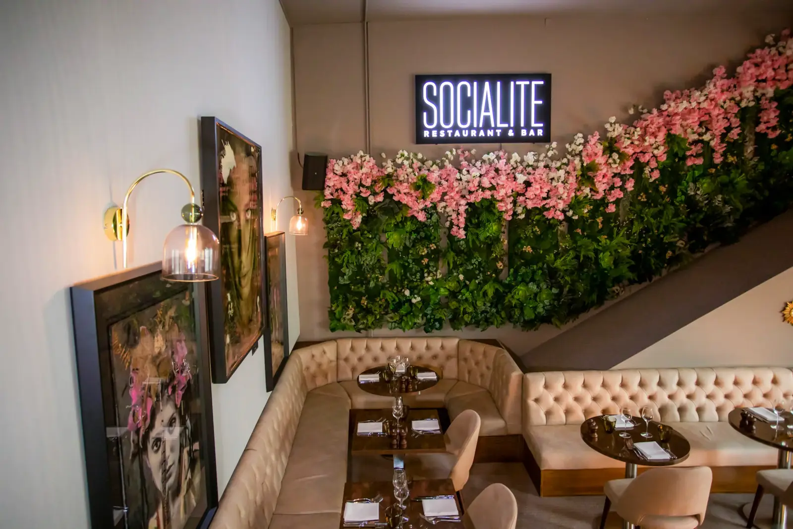 2022-DC-EV-Socialite_02